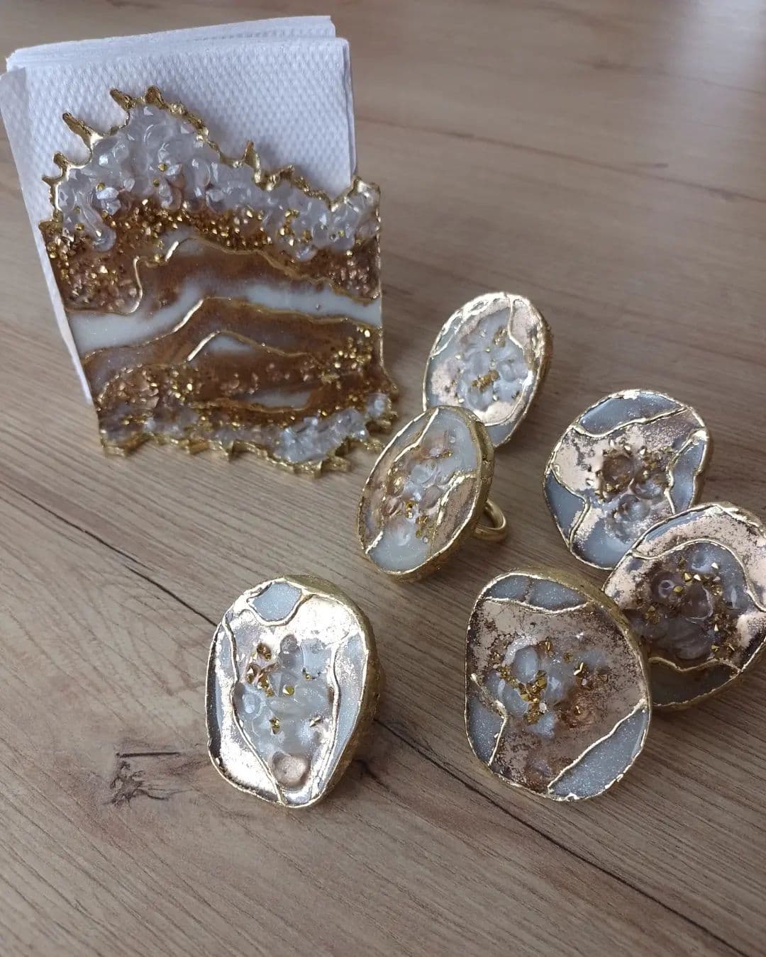 Napkin Ring Set — Geode White and Gold