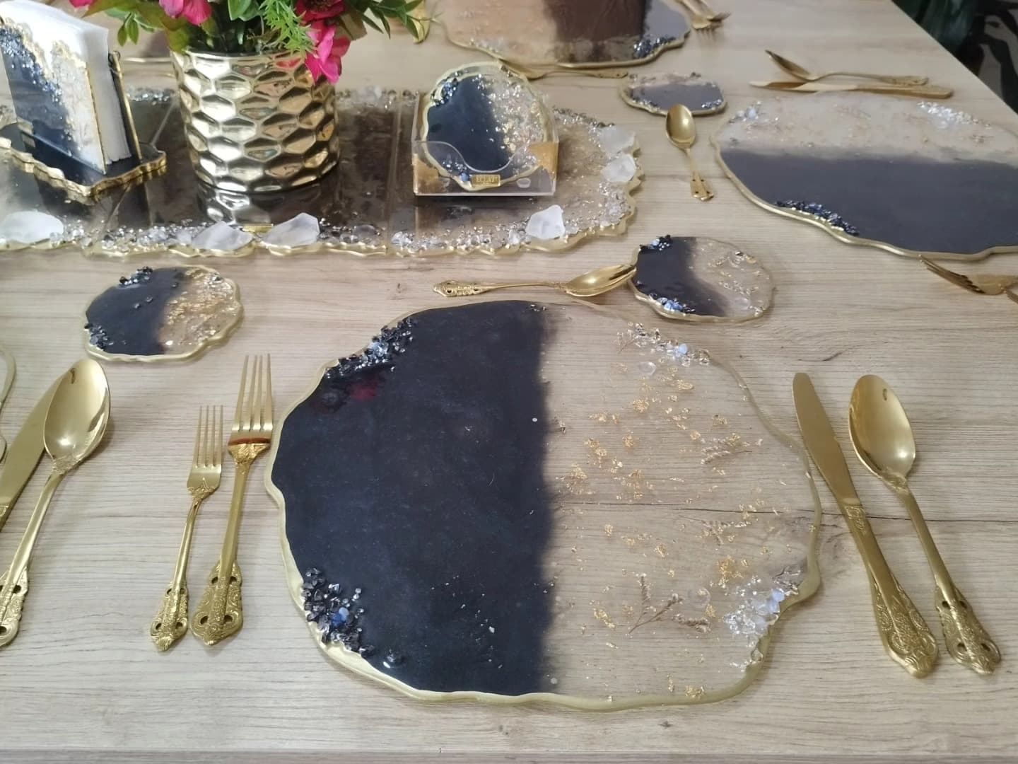 Table Runner — Geneva - View 5