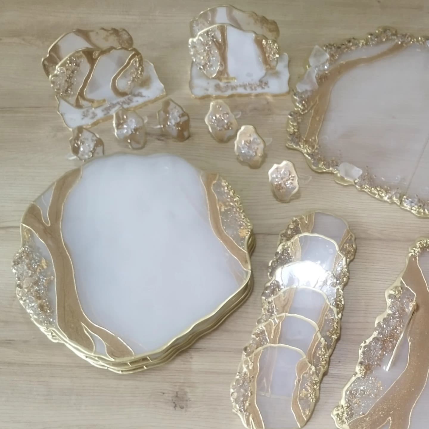 Table Runner — Victoria Translucent - View 5